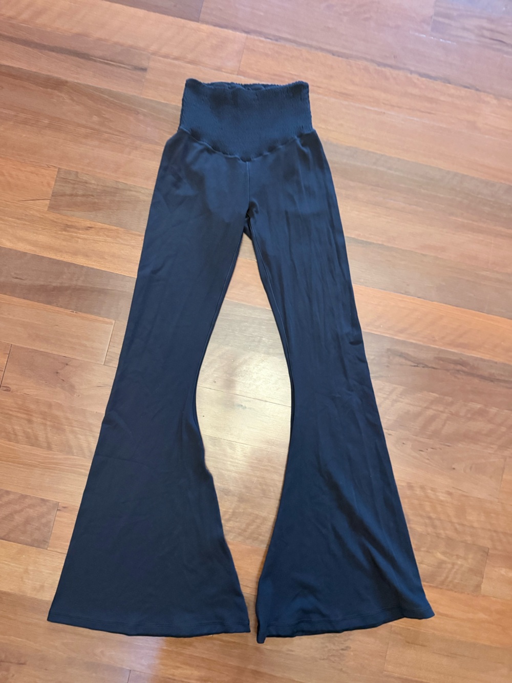 Black Flared Yoga Pants with High Waist